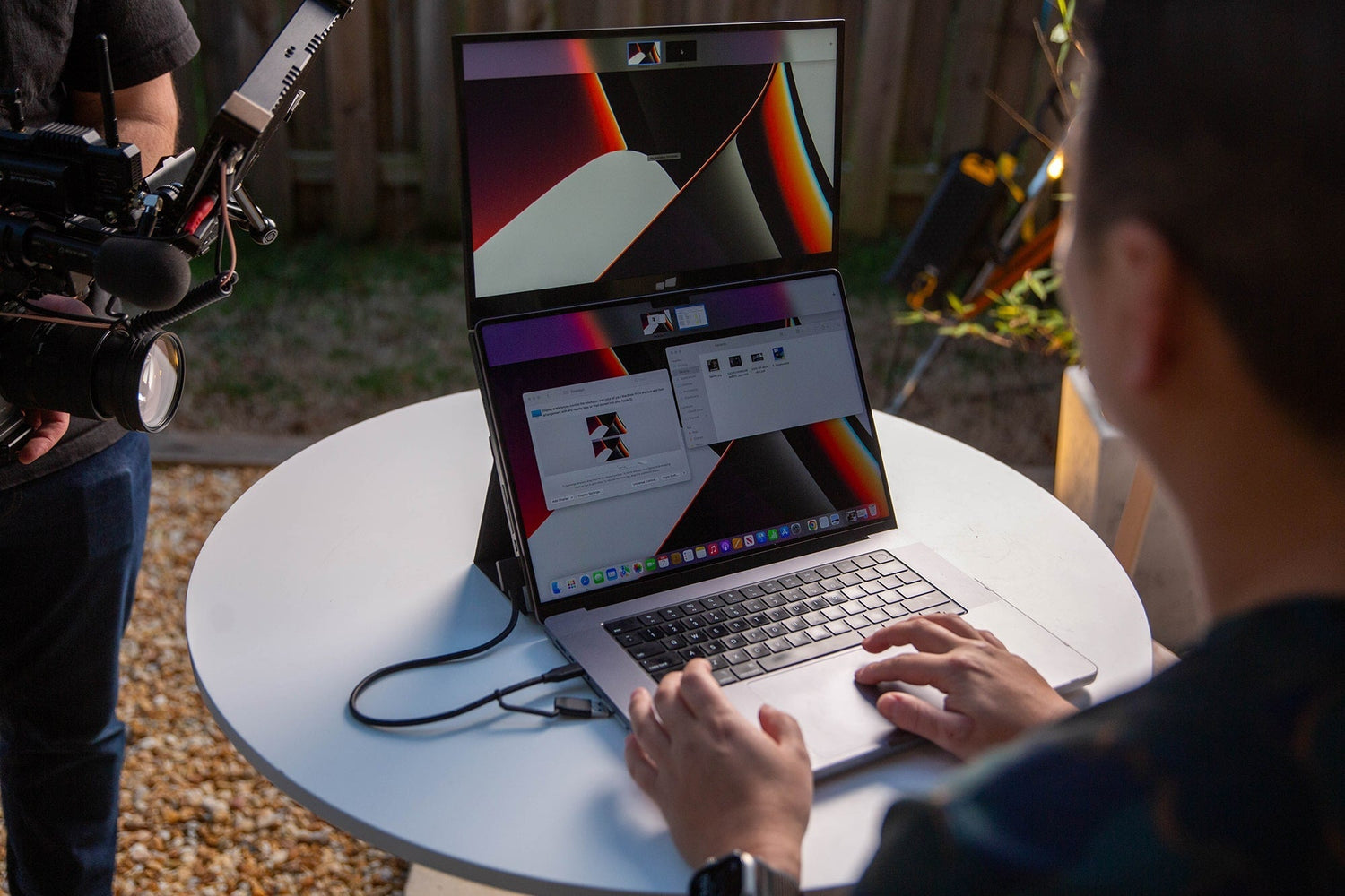 Duex Float extra screen