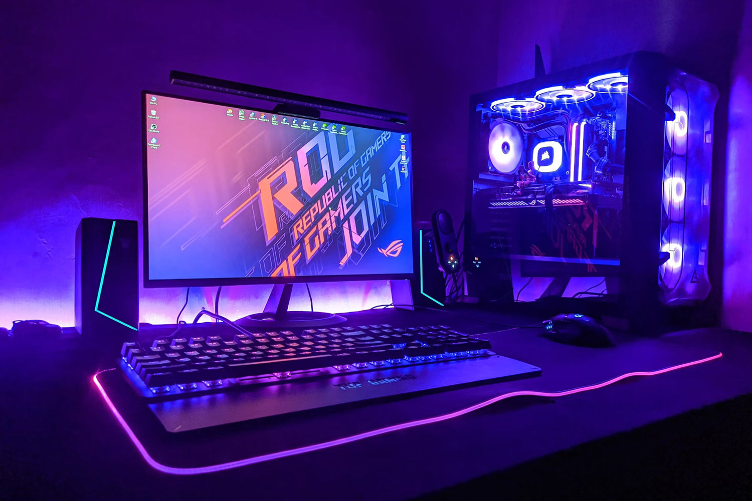 Mobile Pixels gaming monitor